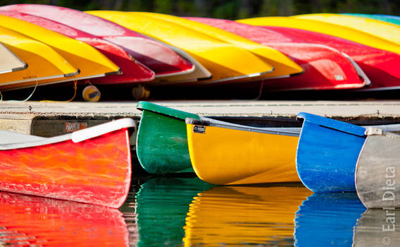 Boats in Moraine Lake