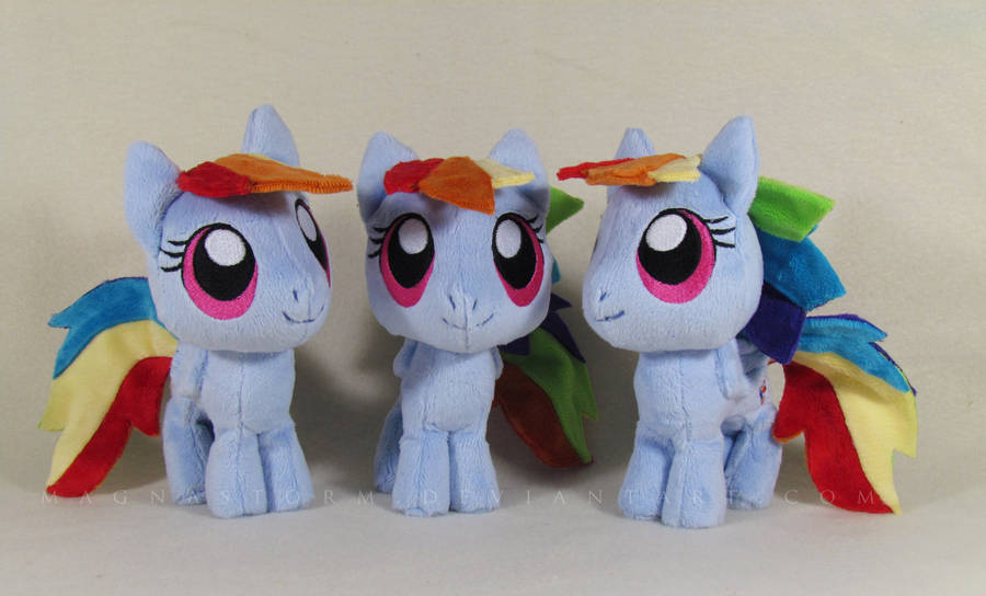 Triple chibi Dash by MagnaStorm