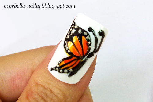Mùa xuân năm nay, hãy tận dụng mẫu nail art bướm tuyệt đẹp để thêm một chút sức sống và sự nhẹ nhàng vào bàn tay của bạn. Với những mẫu hoa và màu sắc tươi tắn, bạn sẽ cảm nhận được sự thanh lịch và thư thái.