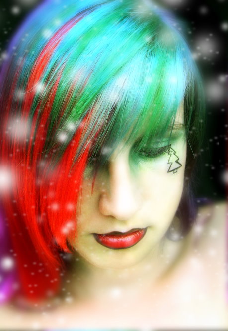 Christmas red and green hair by littlehippy