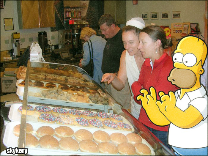 Homer Loves Donuts