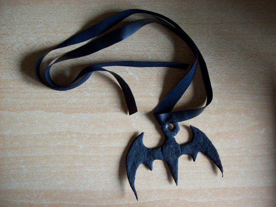 Raven's necklace