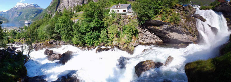 Geiranger riverside