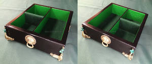 Tarot card stand with a golden dragon malachite