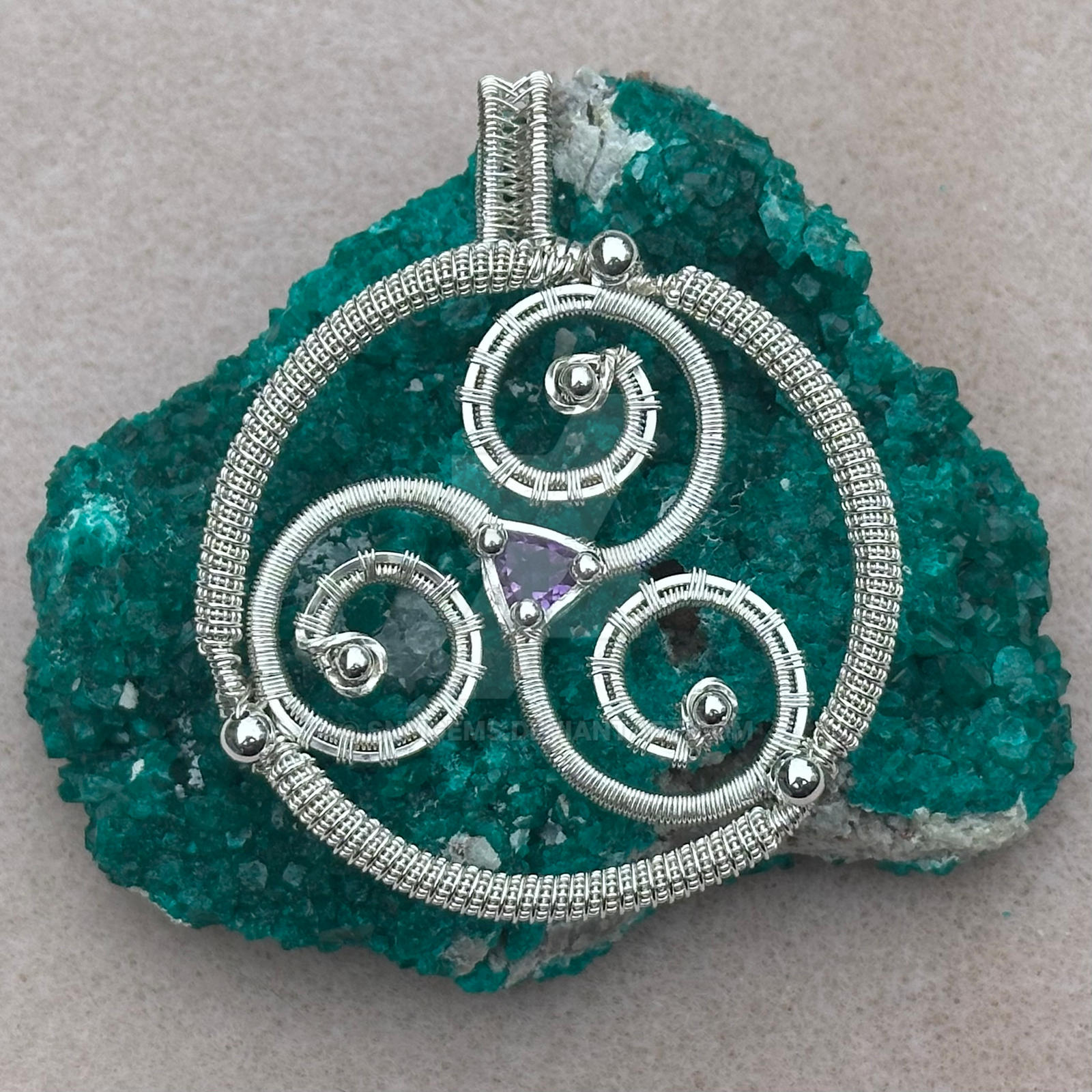 Triskelion Pendant Tutorial