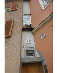 The most narrow house, 57 cm