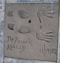 Star Trek___DeForest Kelley__imprints