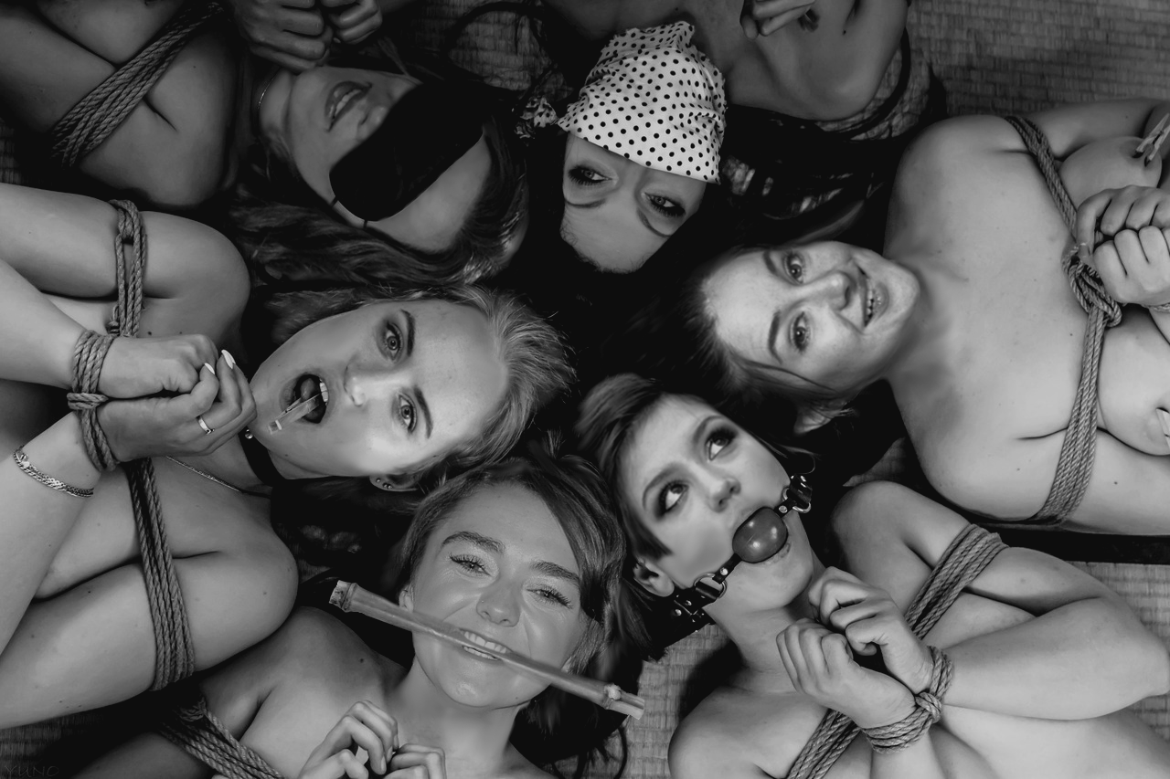 6 Girls Avatar Redux