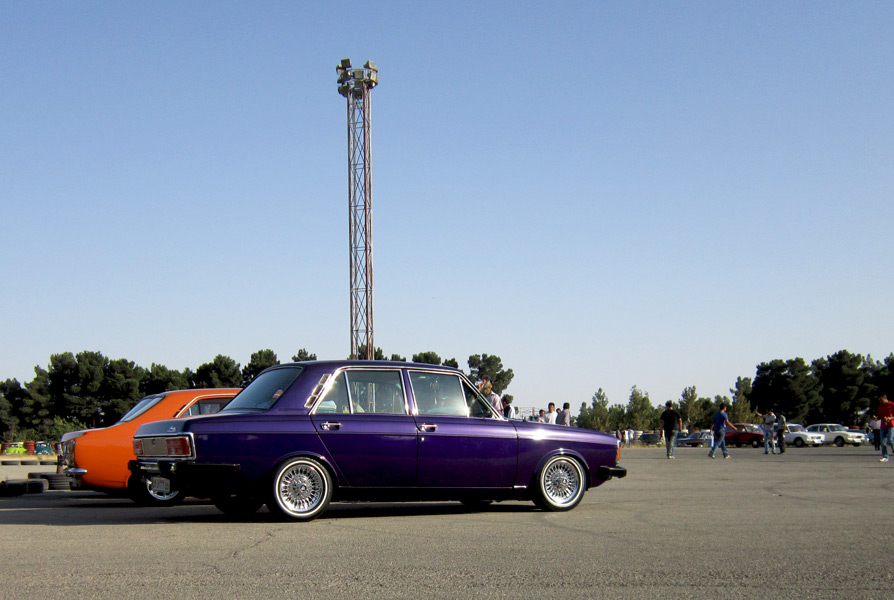 Hillman Hunter or Paykan