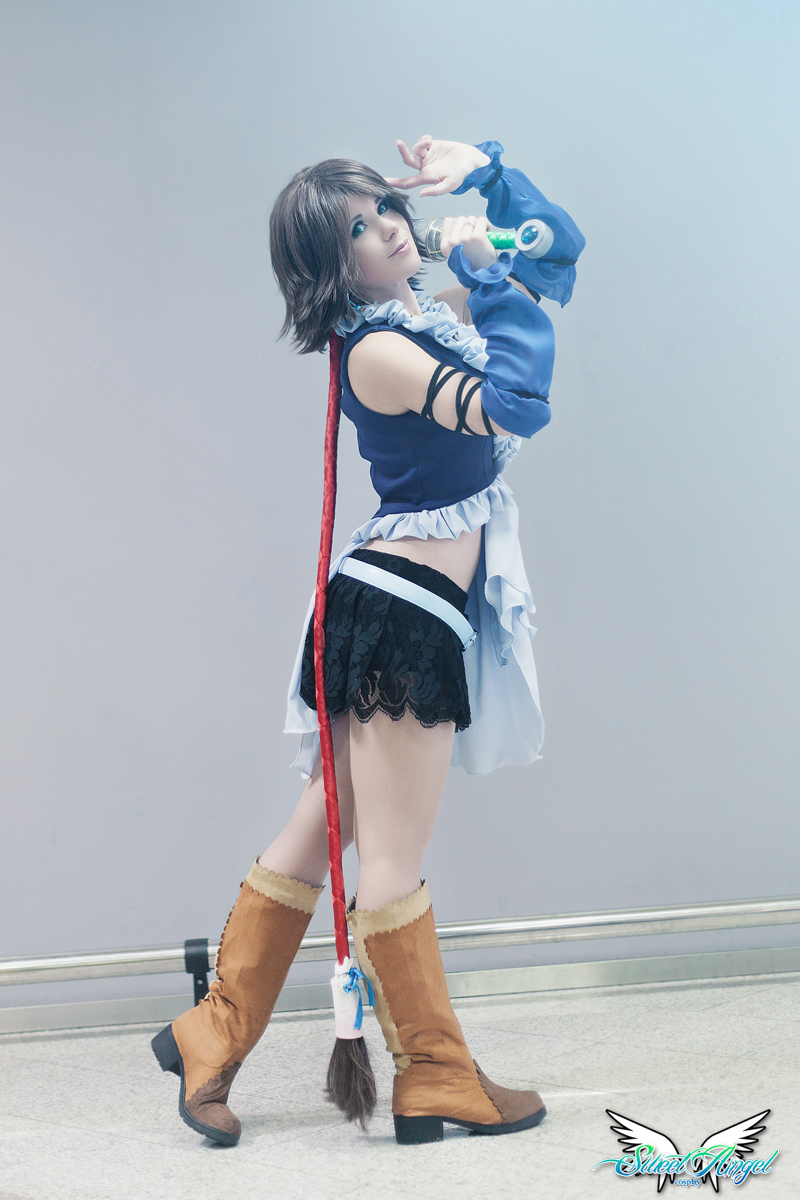 Yuna songstress cosplay