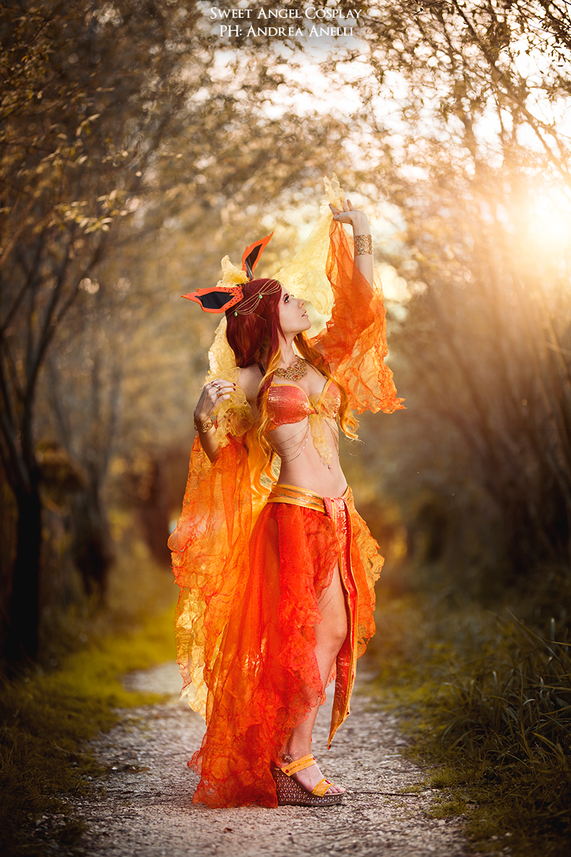 Flareon Gijinka Cosplay