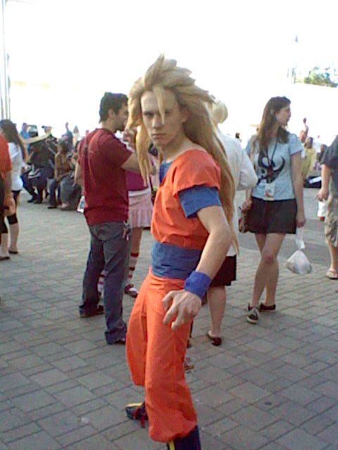 Dragon Ball Z Fan Unleashes Low-Cost Super Saiyan 3 Cosplay