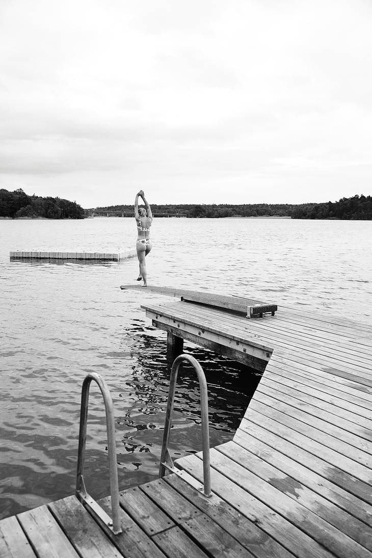 Evening swim by RobinBerglund