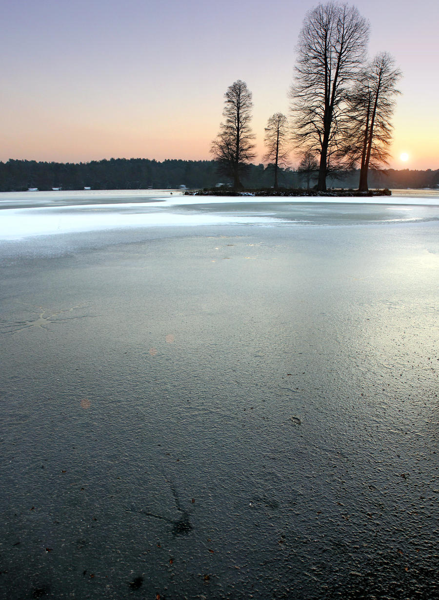 Hawley Lake frozen