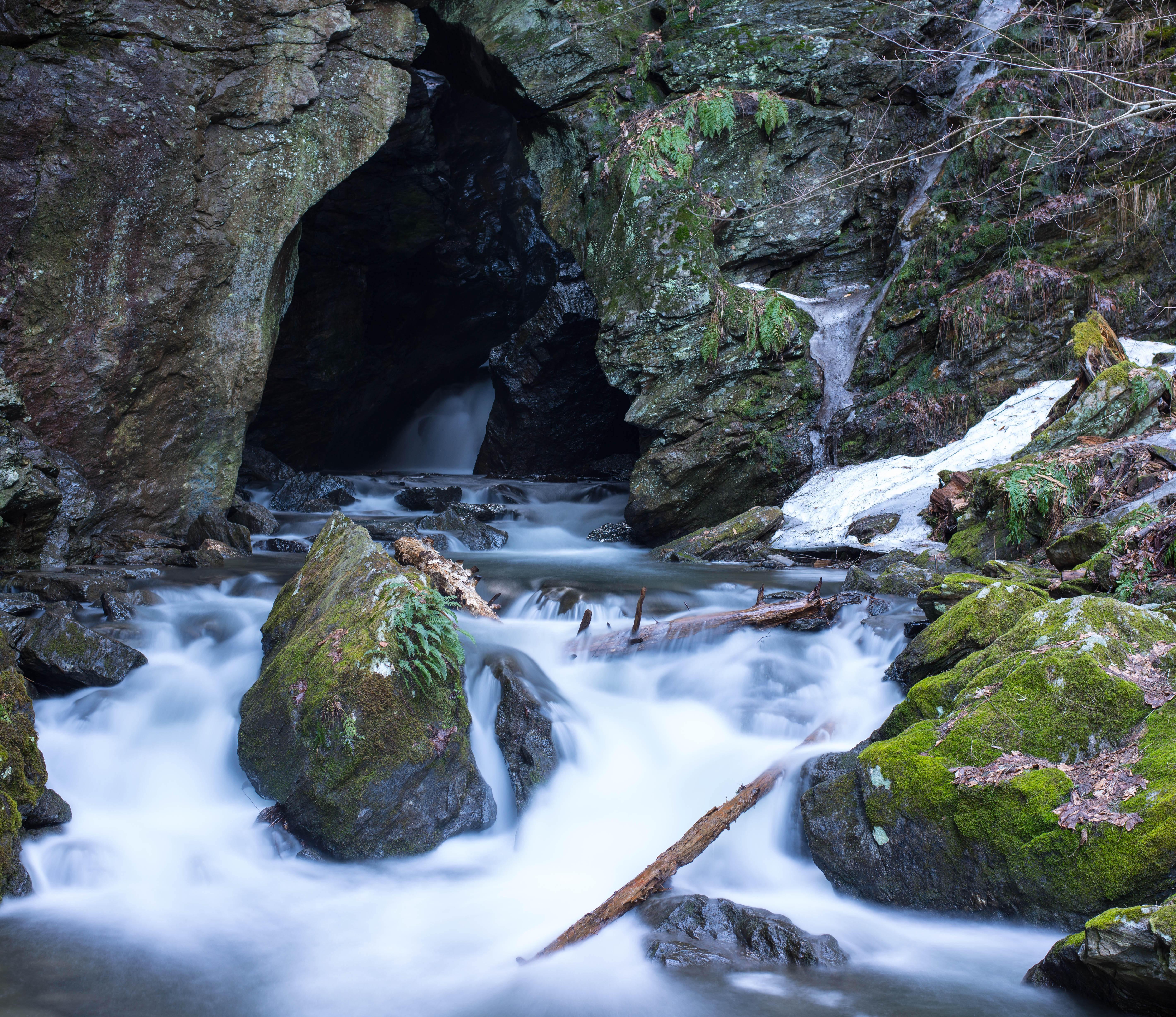 Cave Falls.