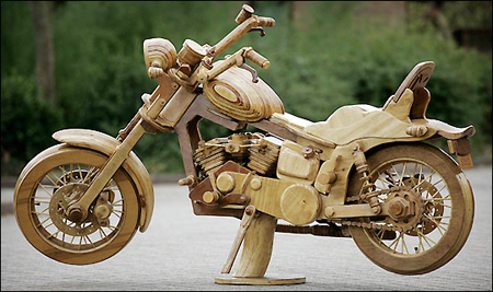 Kerajinan Kayu Miniatur Harley Davidson