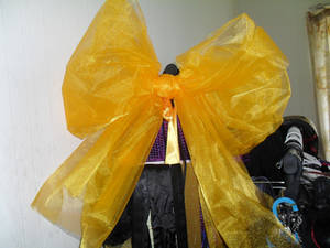 Big yellow bow bustle