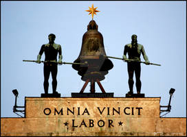 OMNIA VINCIT LABOR