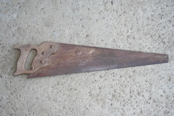 106 - Rusty saw