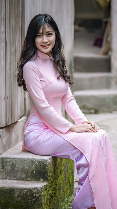 Vietnamese women wearing traditional AoDai-0da29