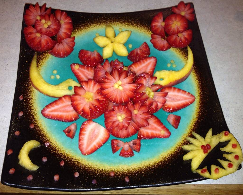 Strawberry plate