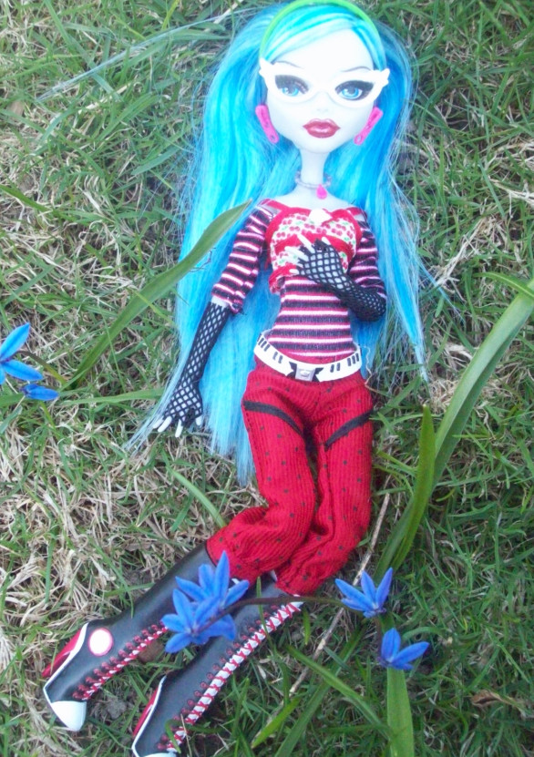 Ghoulia Blue