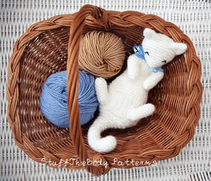 Rub-My-Belly Kitten Crochet Pattern by Stuffthebody