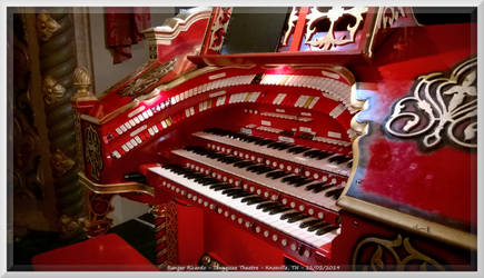 Mighty WurliTzer at Tennessee Theatre 4