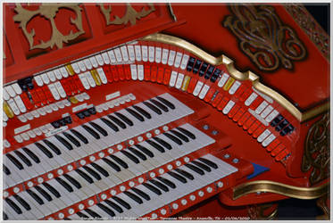 Mighty WurliTzer at Tennessee Theatre 10