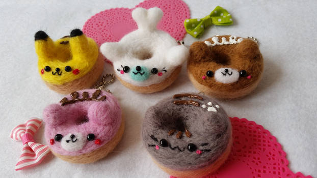 Needlefelt Animal Donuts w Pikachu and Mamegoma