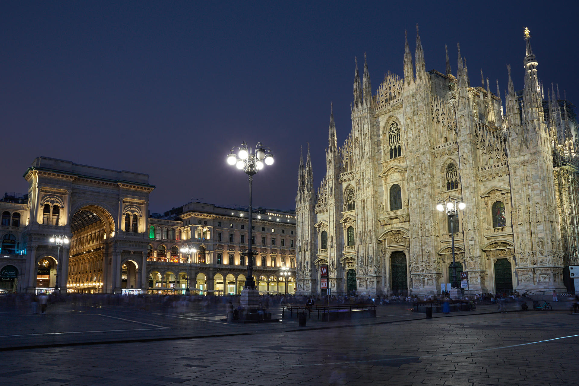 Milano Piazza del Duomo by Abaster on DeviantArt