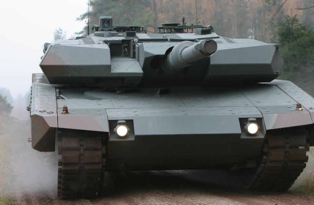 Современные немецкие танки. Леопард 2а7. Танк леопард 2а7. Leopard 2a4 Evolution. Танк Германия леопард 2а7.
