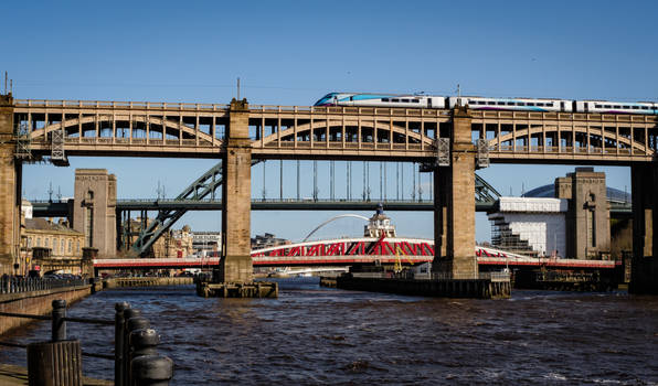 Tyne river and bridges