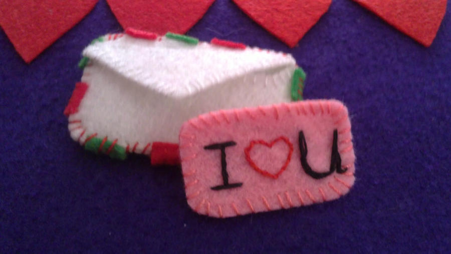 My felt works - envelope with love message