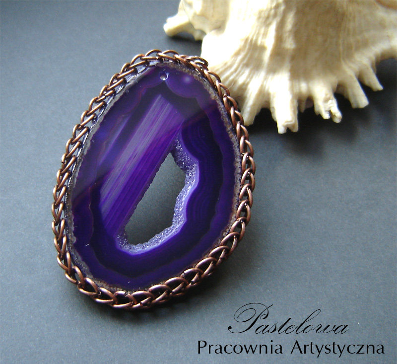 Violet agate pendant