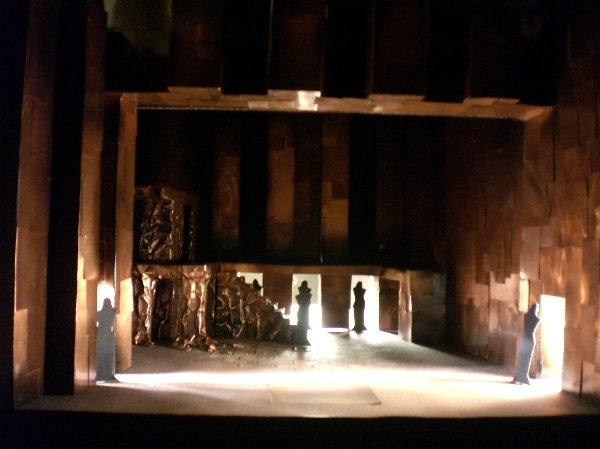 Medea Set Medea stage design by iniminiemoo on DeviantArt
