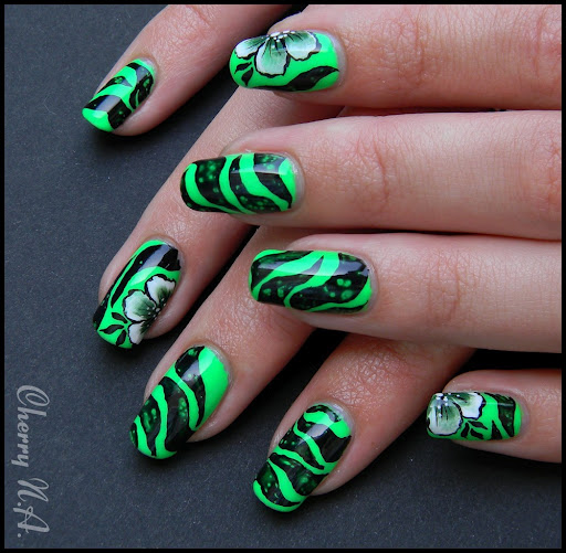 Nail art abstrait