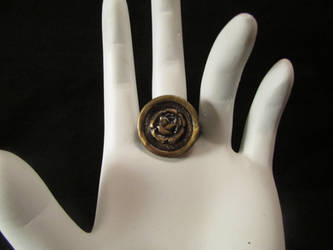 Vintage Button Ring, Rose. by GothicGirlsJewelry