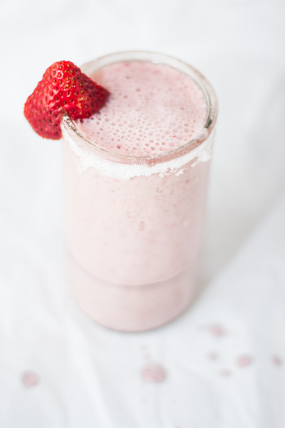 Strawberry banana smoothie for one