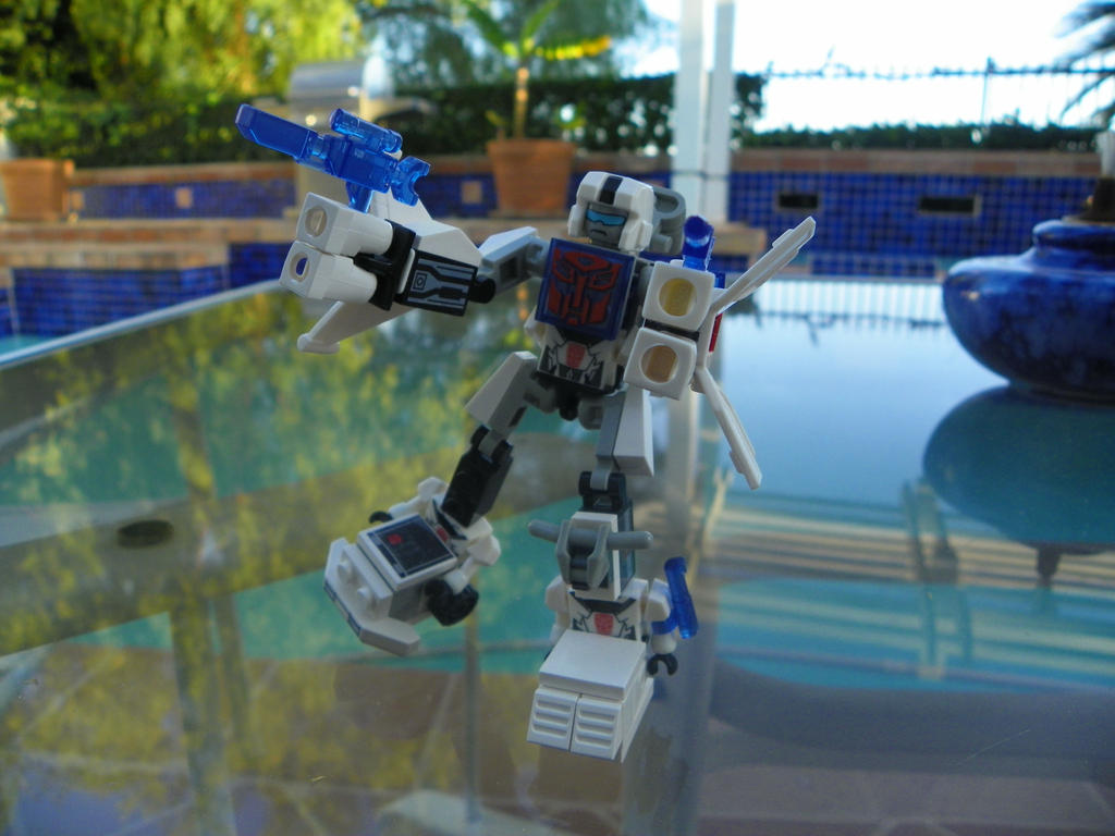Custom Combiner: Autobot Justicar by dracostarcloud on DeviantArt