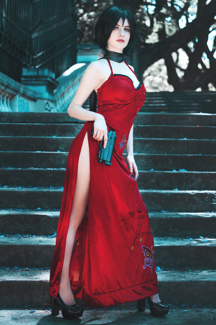 Ada cosplay. Ада Вонг в платье. Алиса Шпигель ада Вонг. Ада Вонг в Красном платье. Ада Вонг Resident Evil красное платье.