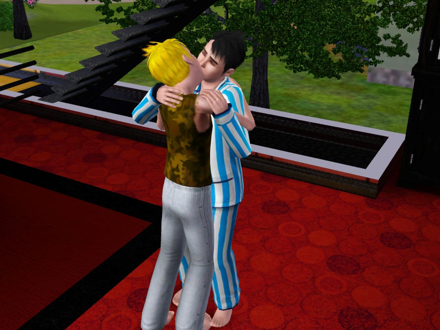 Ness and Lucas pyjama kisses