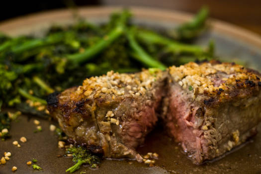 Garlic-Encrusted NY Strip Steak and Broccoli Rabe