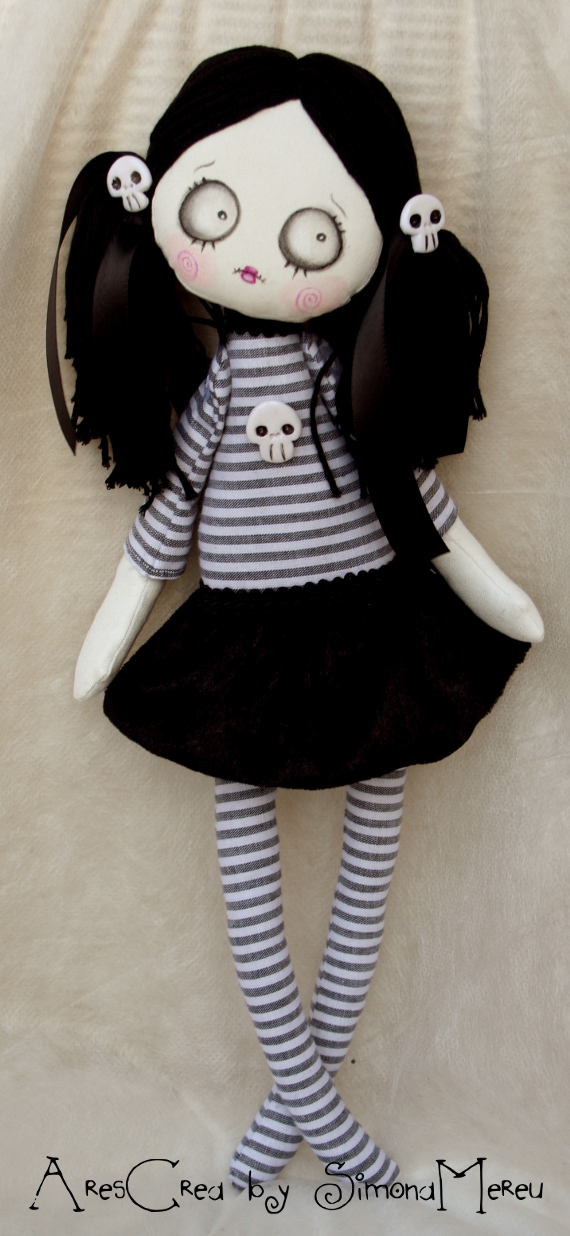 Ortica creepy cute zombie doll by AresCrea