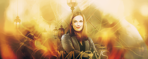 Jemma Simmons Signature