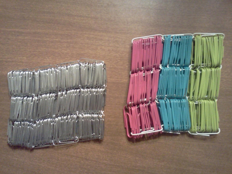 Paperclip Pattern by MandolinDoodler on DeviantArt