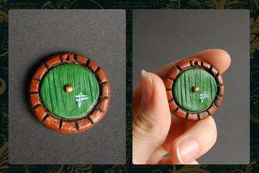 Hobbit Adventure Charm - door