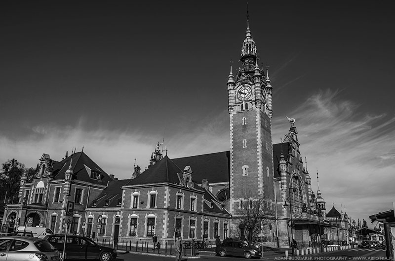 Gdansk Main Station BW by parsek76