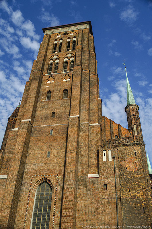 St. Mary's Church by parsek76