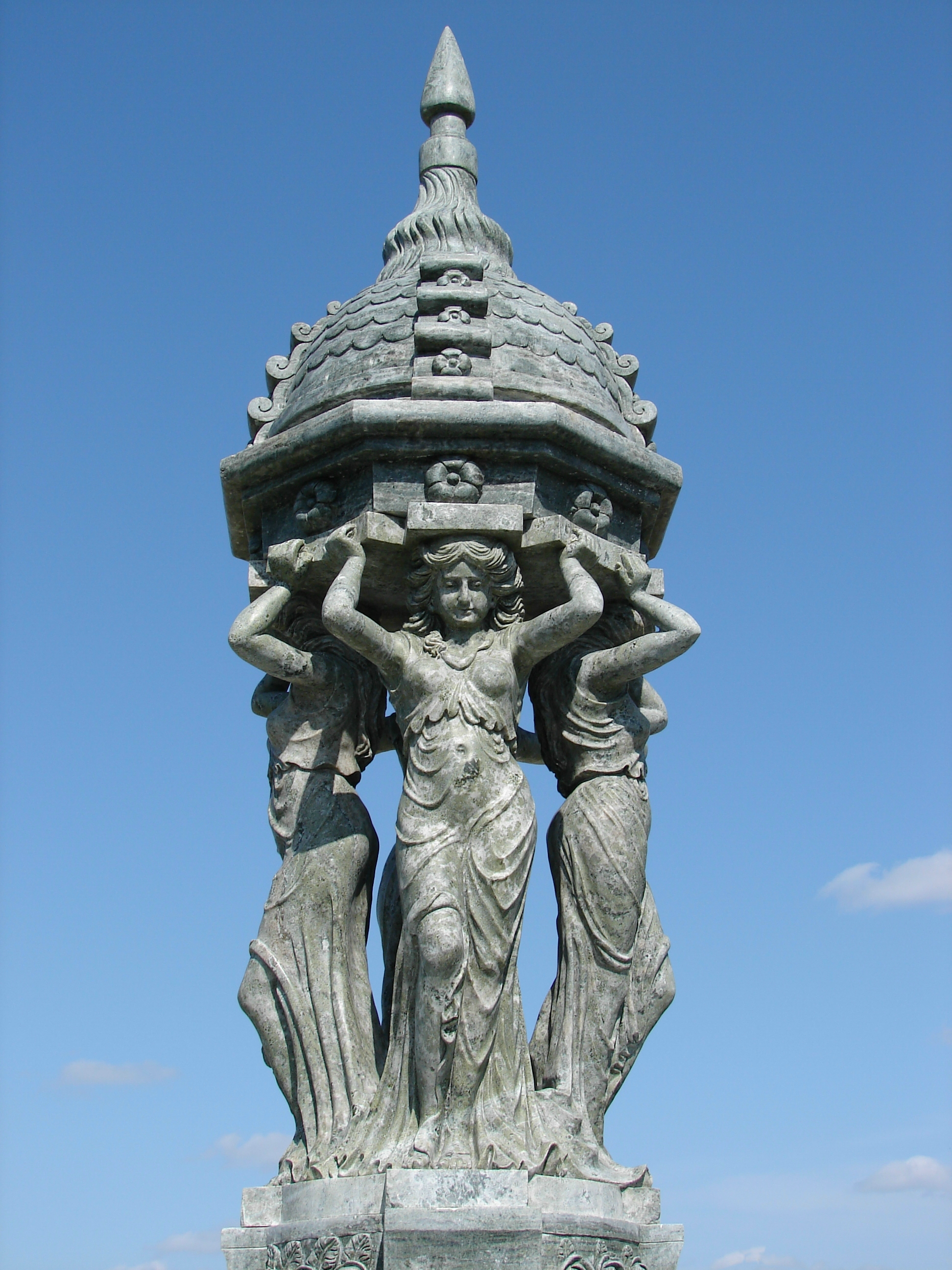 Feminine Stone Garden Statue